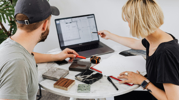 Planung eines Bauprojektes mit Mitarbeitern von Compact Bau GmbH in Ostwestfalen-Lippe